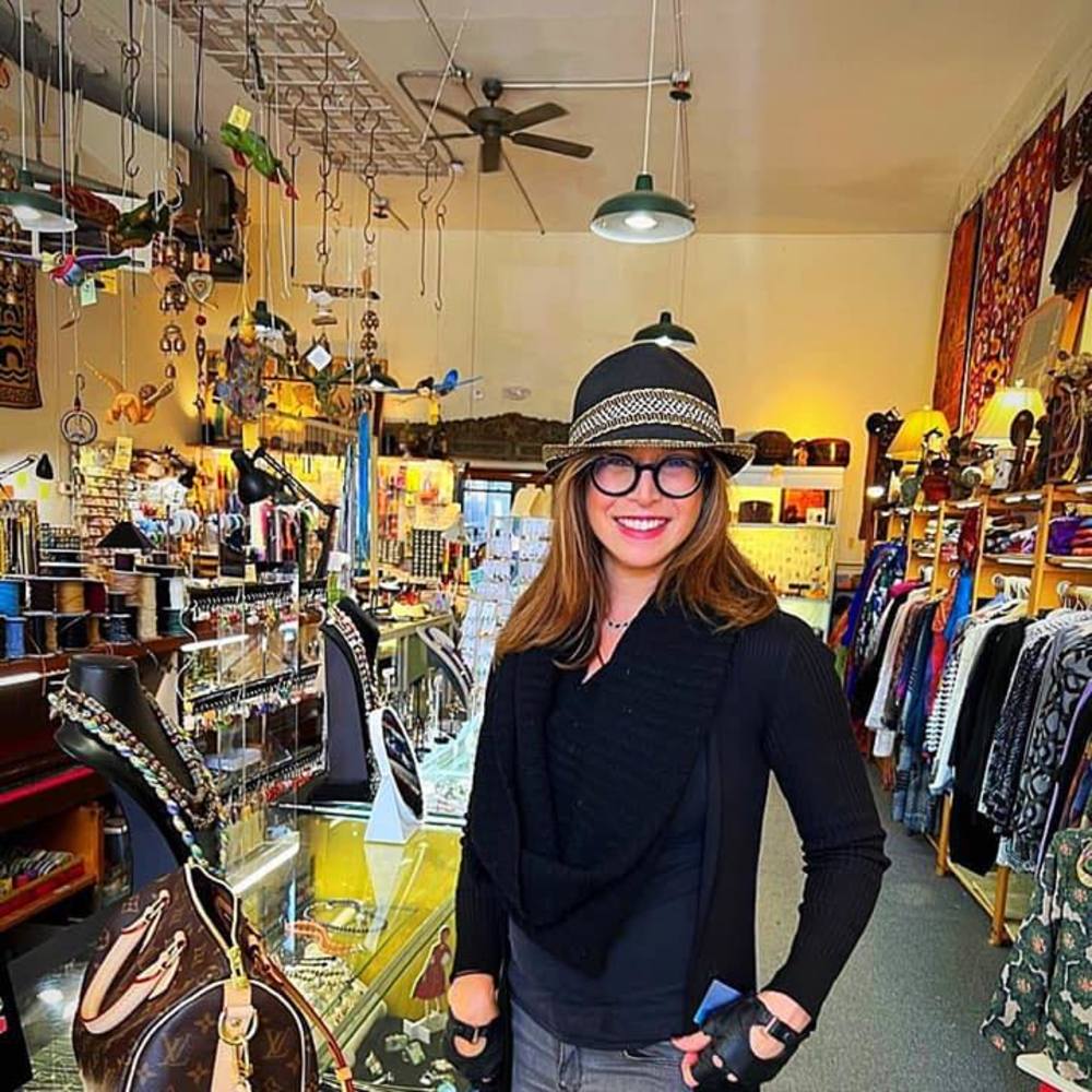 Meet your Posher, Andrea